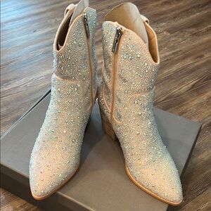 Embellished sparkle boots